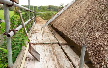 advantages of Yew Tree thatch roofing